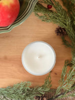 Load image into Gallery viewer, CHRISTMAS HEARTH - 13 oz     [cotton wick]
