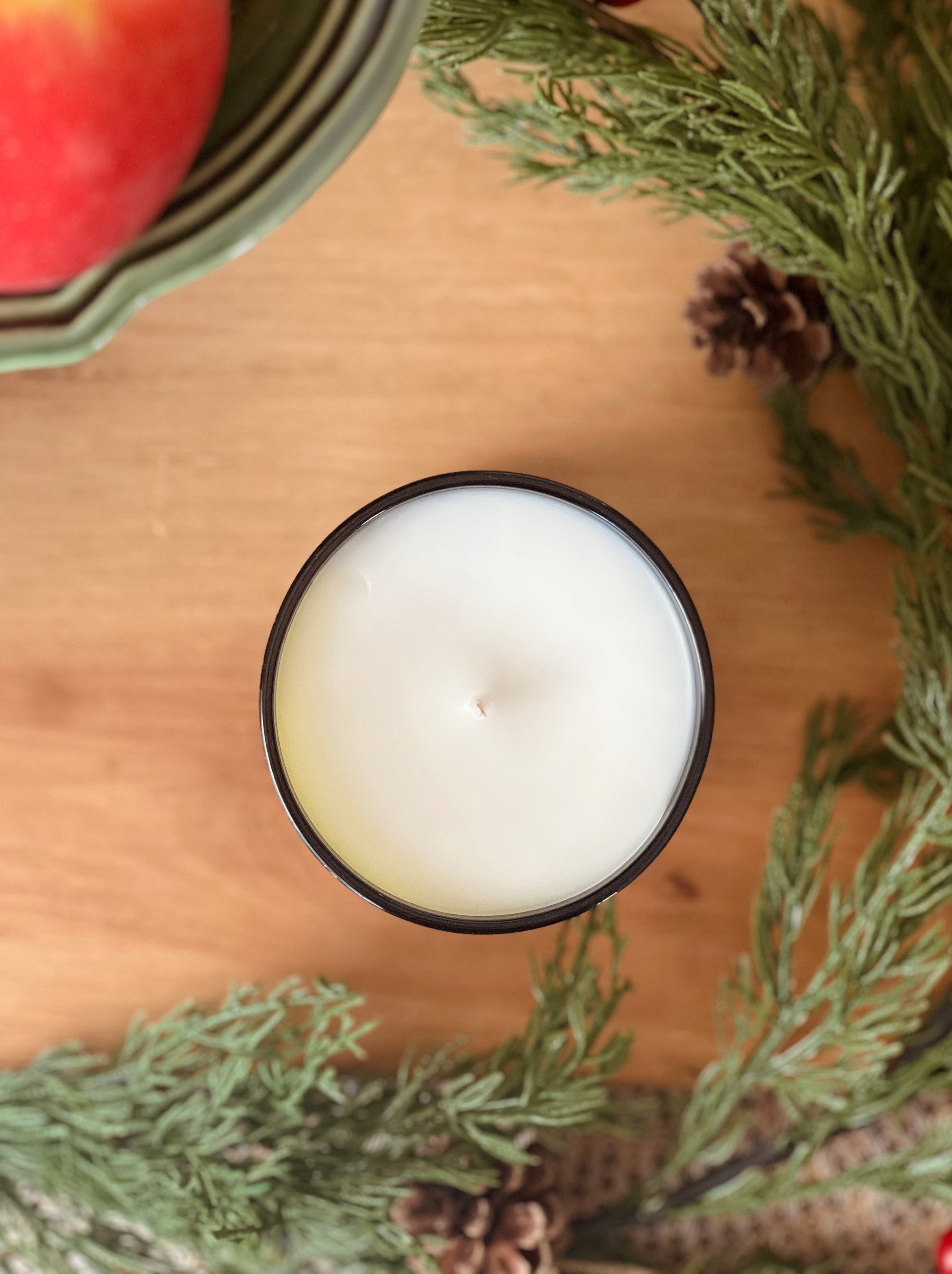 HILL COUNTRY HOLIDAY - 13 oz [cotton wick]